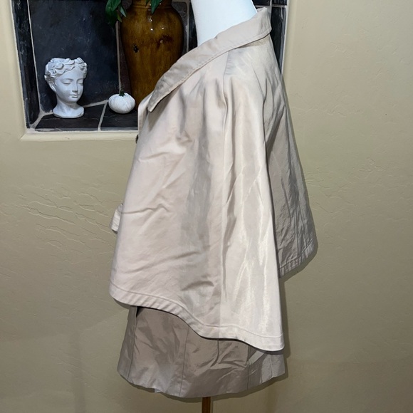 Betsy Johnson Cape Jacket Size Medium - Picture 9 of 16